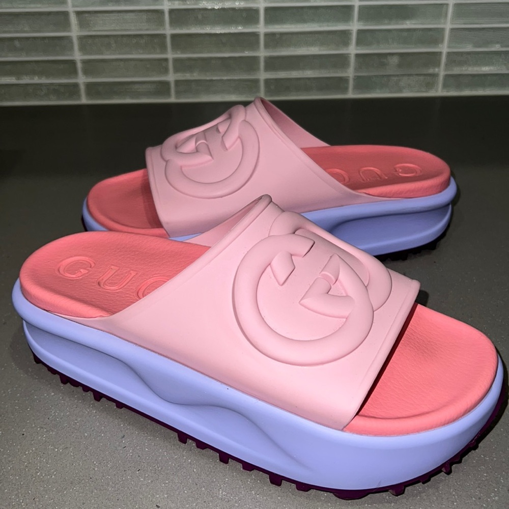 Gucci Women's Pink and Lavender Slide Sandals